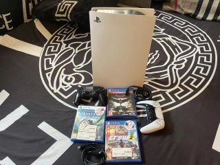 Consola PS5 + 2 Mandos + 6 Juegos