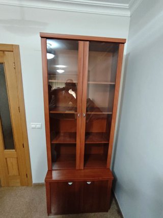 Vitrina de Salón de Madera