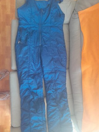 Traje de esquí azul talla 46 (equivale a 42)