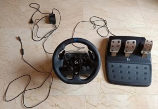 Logitech G923 con pedales