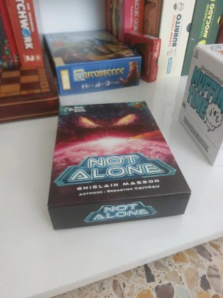 Not Alone. Juego de Mesa