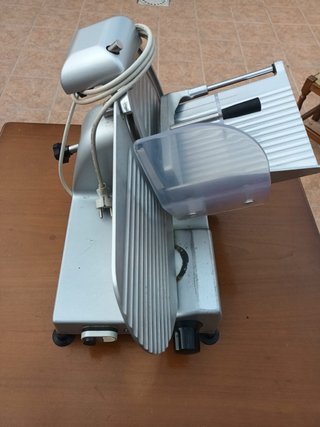 Máquina de cortar fiambre