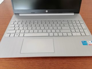 Portátil HP Plateado. Windows 11