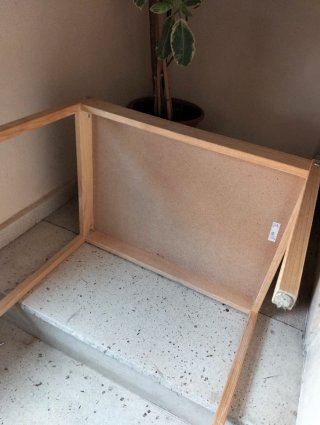Mesa pequeña de madera