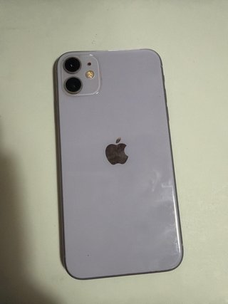 iPhone 11 128GB Lila