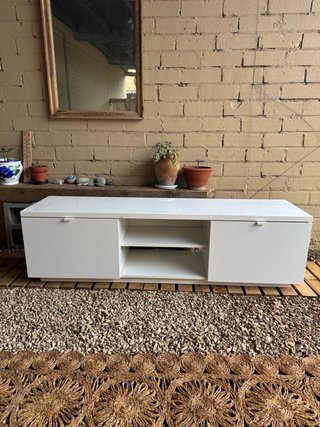 Mueble TV y Zapatero Blanco
