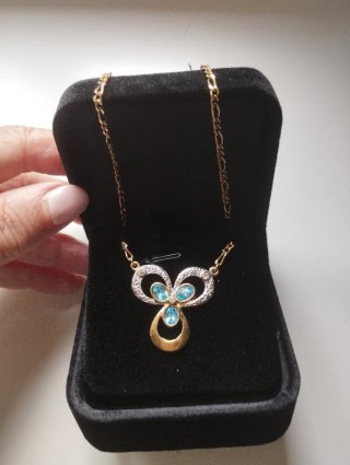 Gargantilla con Colgante de Trébol