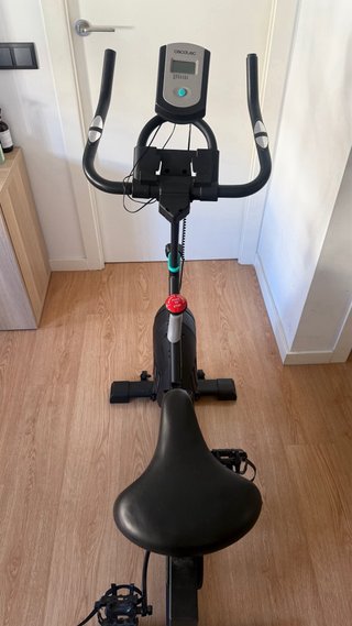 Bicicleta Estática Cecotec - Poco Uso