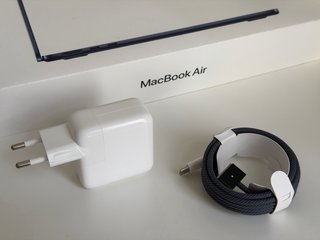 Cargador 30W y cable MagSafe 3 - Apple MacBook Air