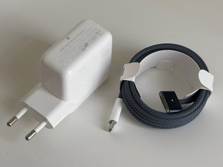 Cargador 30W y cable MagSafe 3 - Apple MacBook Air