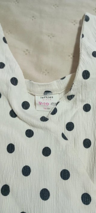 Mono niña lunares tela fresca.Talla 9-10 años