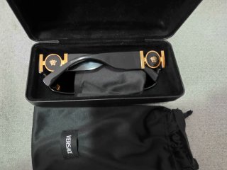 Gafas de Sol Versace Negras y Doradas
