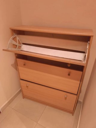 Dos zapateros de madera