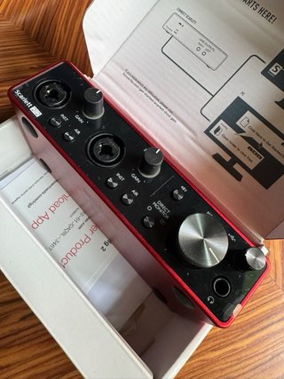 Interfaz de Audio Focusrite Scarlett 2i2 3ª Gen