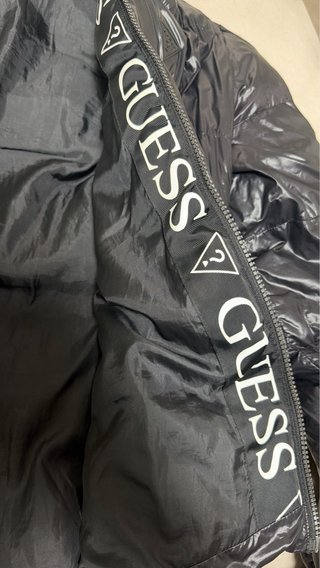 Abrigo Guess Negro Unisex