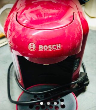 Cafetera Bosch Roja