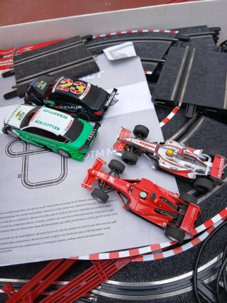 Scalextric Compact - Pista de Caja + Extra