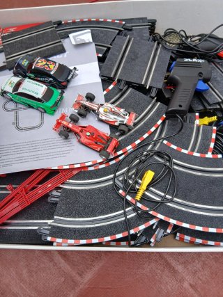 Scalextric Compact - Pista de Caja + Extra