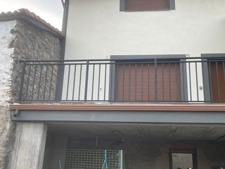 Barandillas, portones, rejas, puertas, soportes