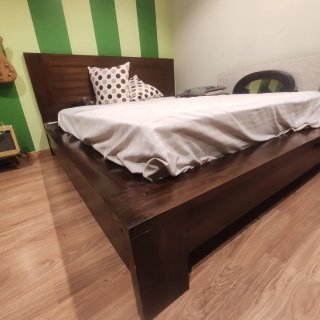 Cama de madera banak con somier y colchon Flex 150