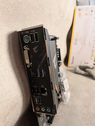 Pack B550M Gigabyte Aorus Elite + Ryzen 7 5700x
