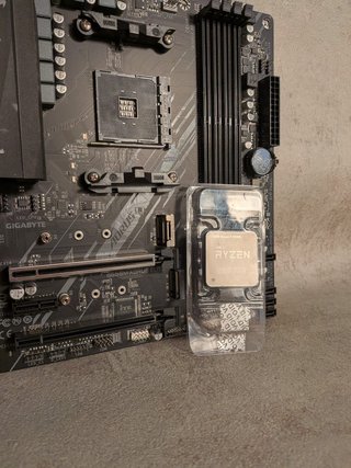 Pack B550M Gigabyte Aorus Elite + Ryzen 7 5700x