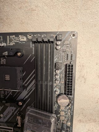 Pack B550M Gigabyte Aorus Elite + Ryzen 7 5700x