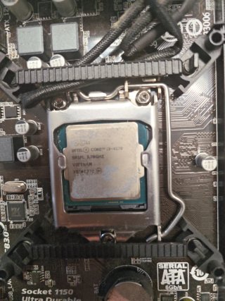 Placa Base Gigabyte GA-H81M-S2H