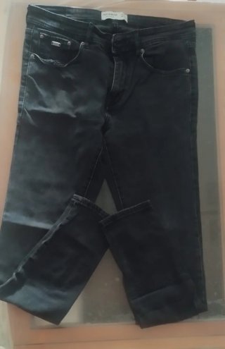 Pantalón Vaquero Negro Pull&Bear Talla 42