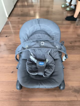 Hamaca de bebé Chicco gris