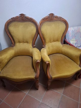 Coppia poltrone vintage velluto e legno