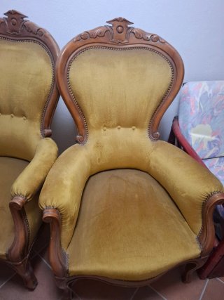 Coppia poltrone vintage velluto e legno