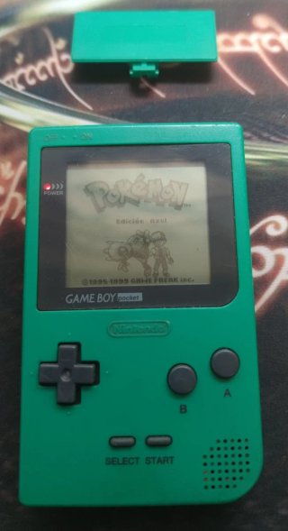 3 Game Boys Color + 1 Game Boy Pocket