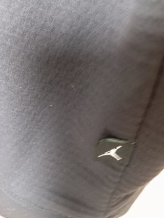 Chaqueta Jordan Negra con Cremallera