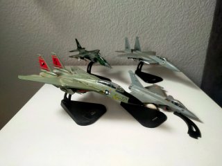 Lote de 4 Aviones a Escala. Leer bien en detalles: