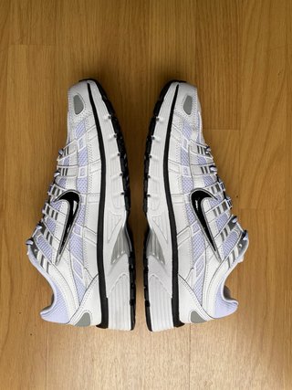 Nike P 6000 Talla 42 Plata y Blanco