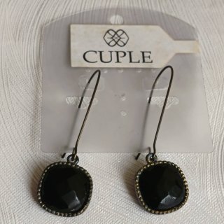 Pendientes Cuplé Oro Viejo y Piedra Negra