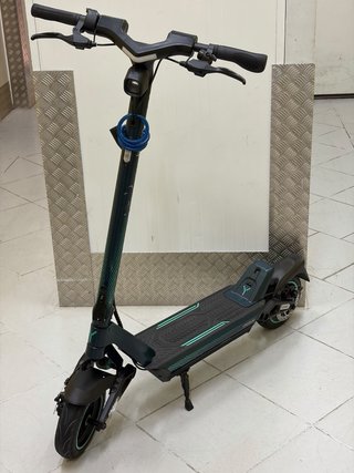 Patinete Eléctrico Bongo Y65