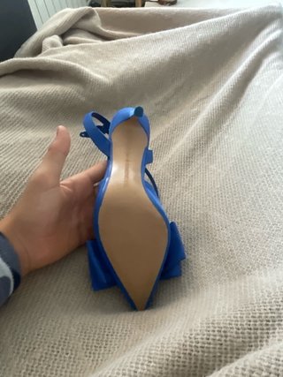 Tacones azules con lazo