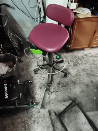 Banqueta de trabajo regulable