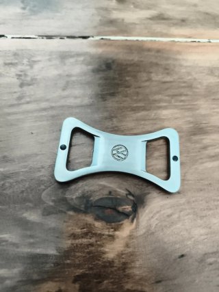 Abrebotellas Golf GTI