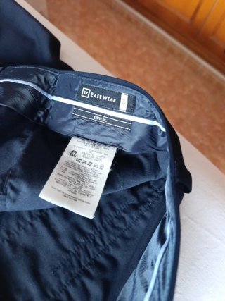 Pantalón de Traje Azul Marino.