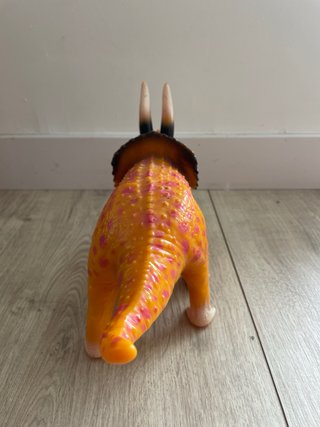 Dinosaurio de Juguete Triceratops
