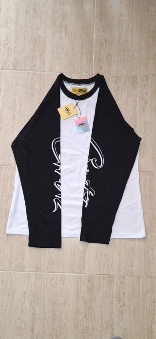 Camiseta Larga Corteiz Negra y Blanca