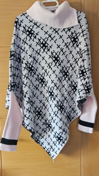 Poncho de Manga Larga Estampado