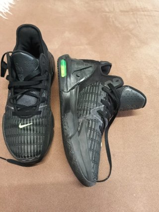 Deportivos Nike Hombre Negro y Verde