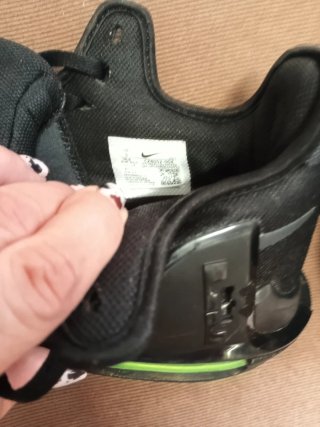 Deportivos Nike Hombre Negro y Verde