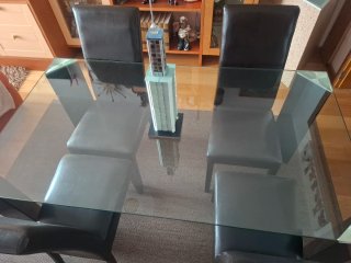 Mesa de Comedor con Sobre de Cristal