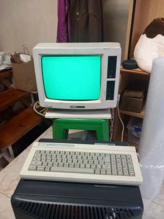 Ordenador Amstrad PCW8256 con teclado