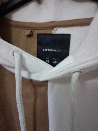 Sudadera bicolor marrón y blanca